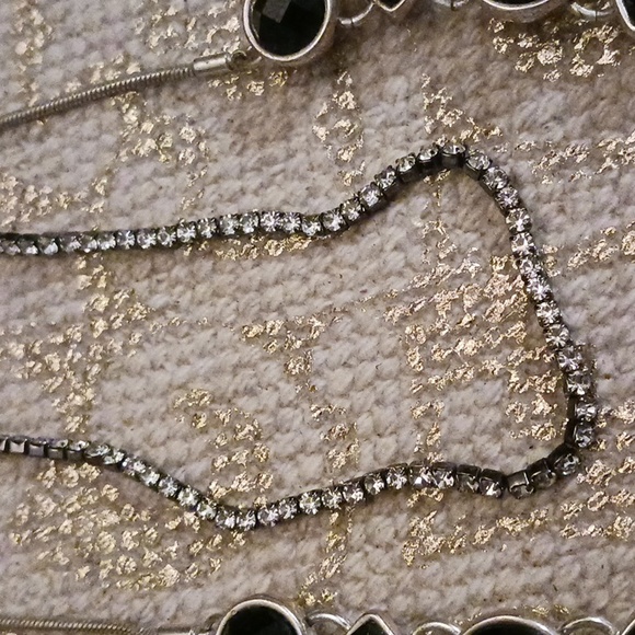 Black and silver Jewelry  set - Picture 9 of 16